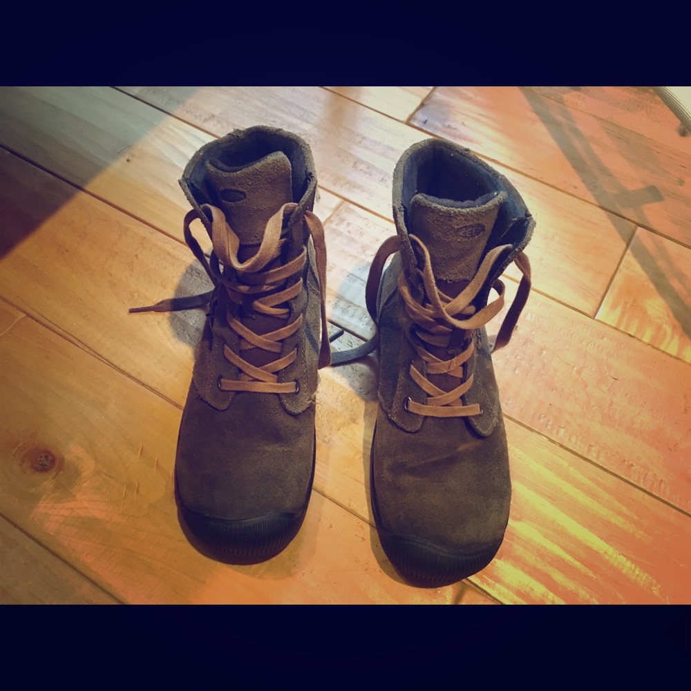 Keen “Reisen” Waterproof Suede Boots